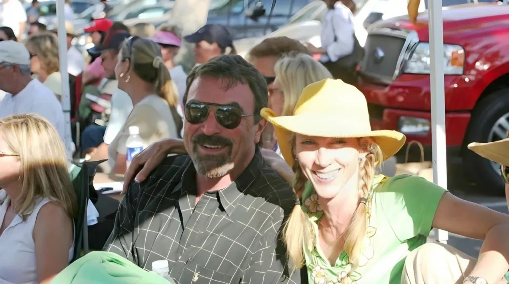 The mustache might be iconic, but Tom Selleck’s 35-year marriage is the real legacy. From morning tea rituals to handwritten notes left by the sugar bowl, find out how Tom and Jillie Mack survive the distance. 