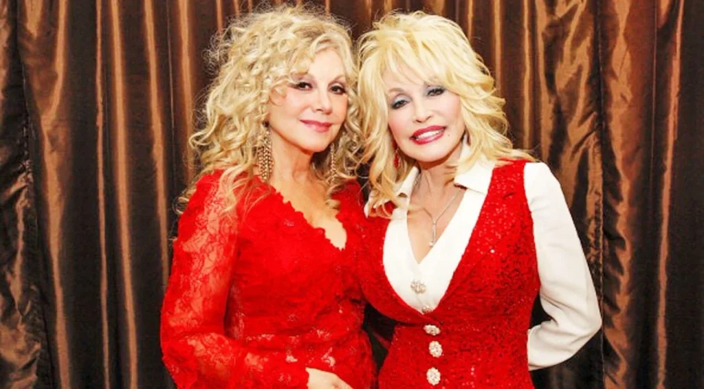 Dolly Parton with her younger sister, Stella